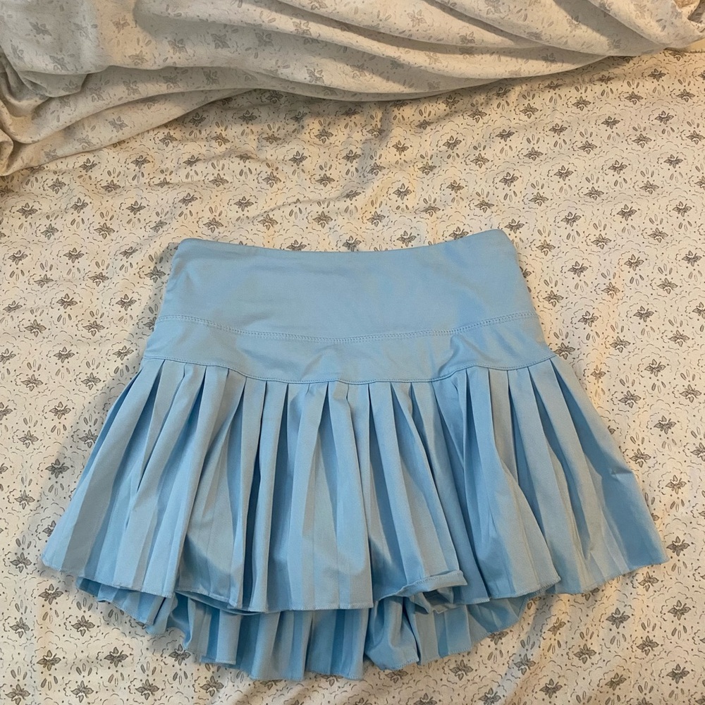 Gold hinge light blue tennis skirt